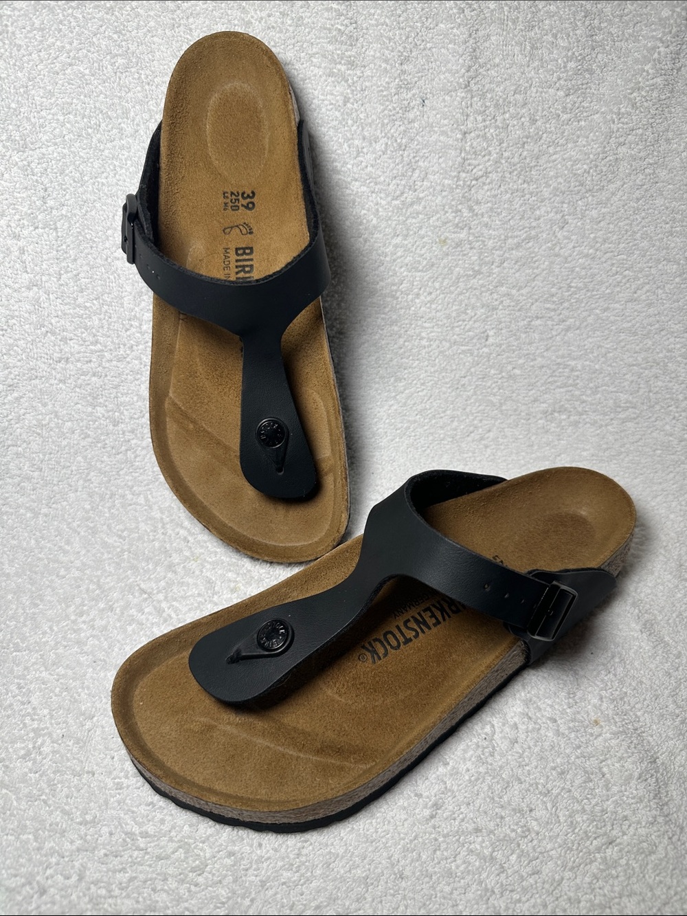Birkenstock Black Gizeh Thong Sandals with Brown Footbed Size 39